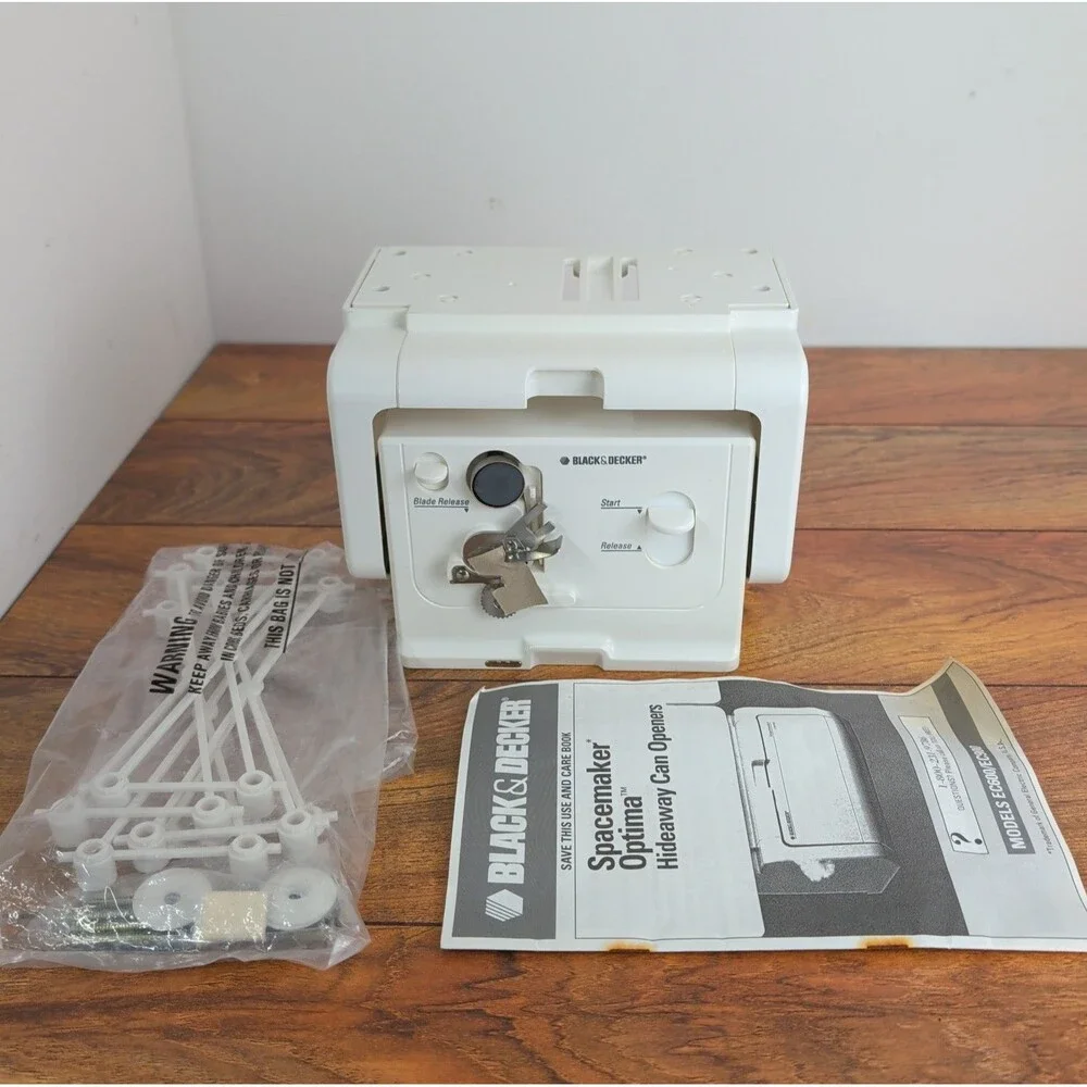 Black & Decker Spacemaker Optima Hideaway Can Opener EC600 Under The Cabinet NEW